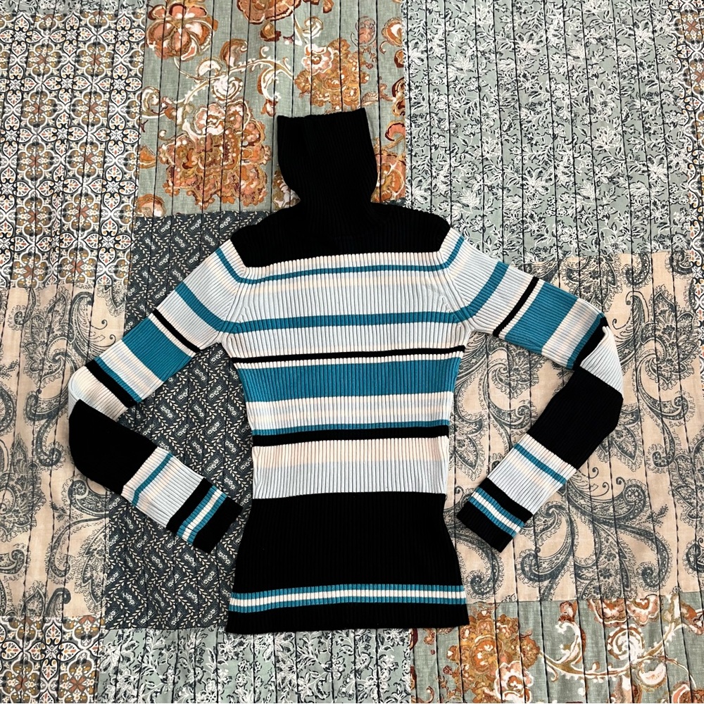 Vintage Y2K Striped Turtleneck - Picture 10 of 16